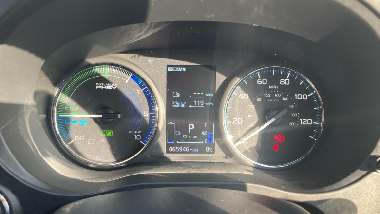 Mitsubishi Outlander 2.4 PHEV 4h 5dr Auto Estate